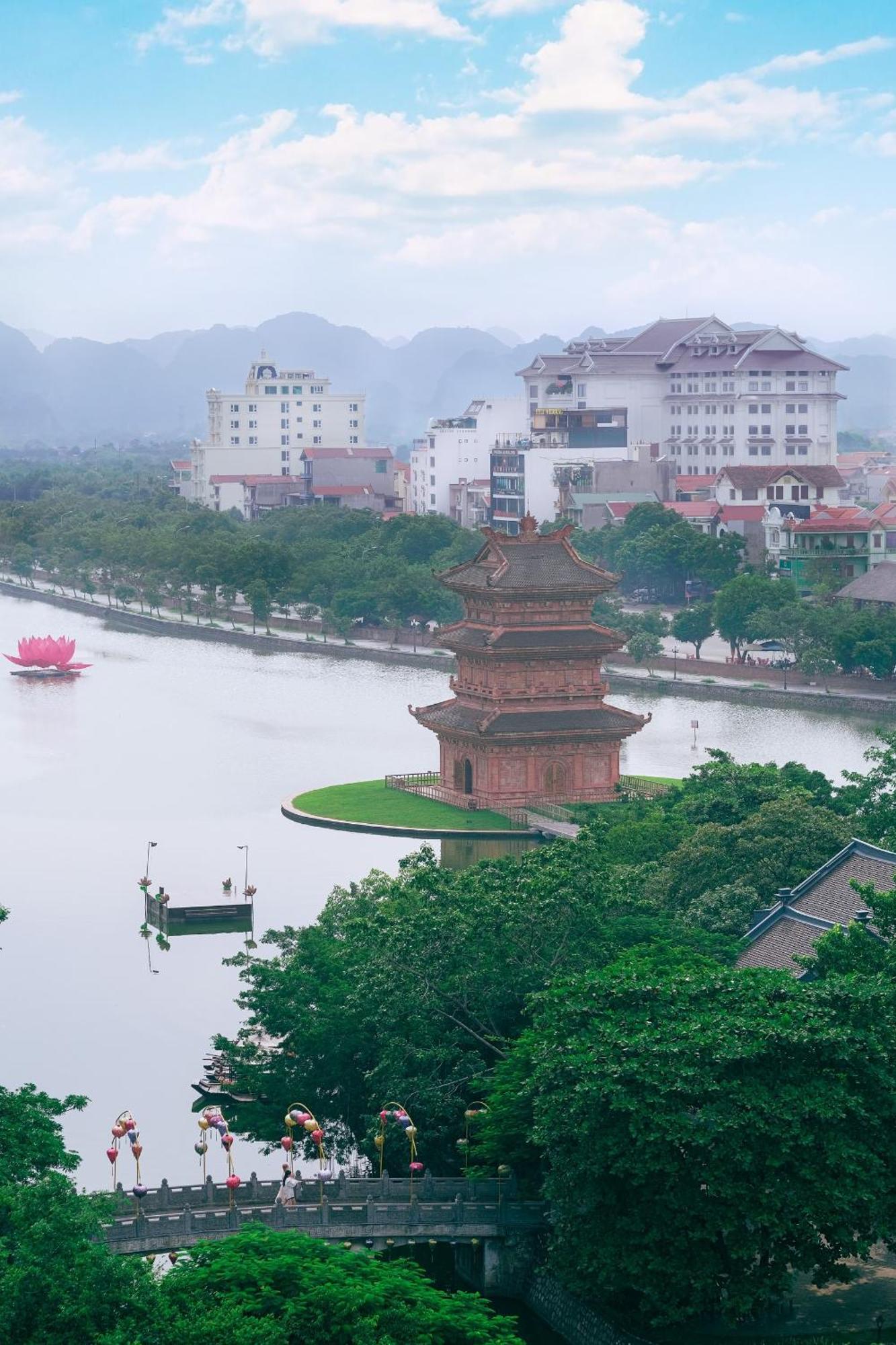 Milan Hotel Ninh Binh Buitenkant foto